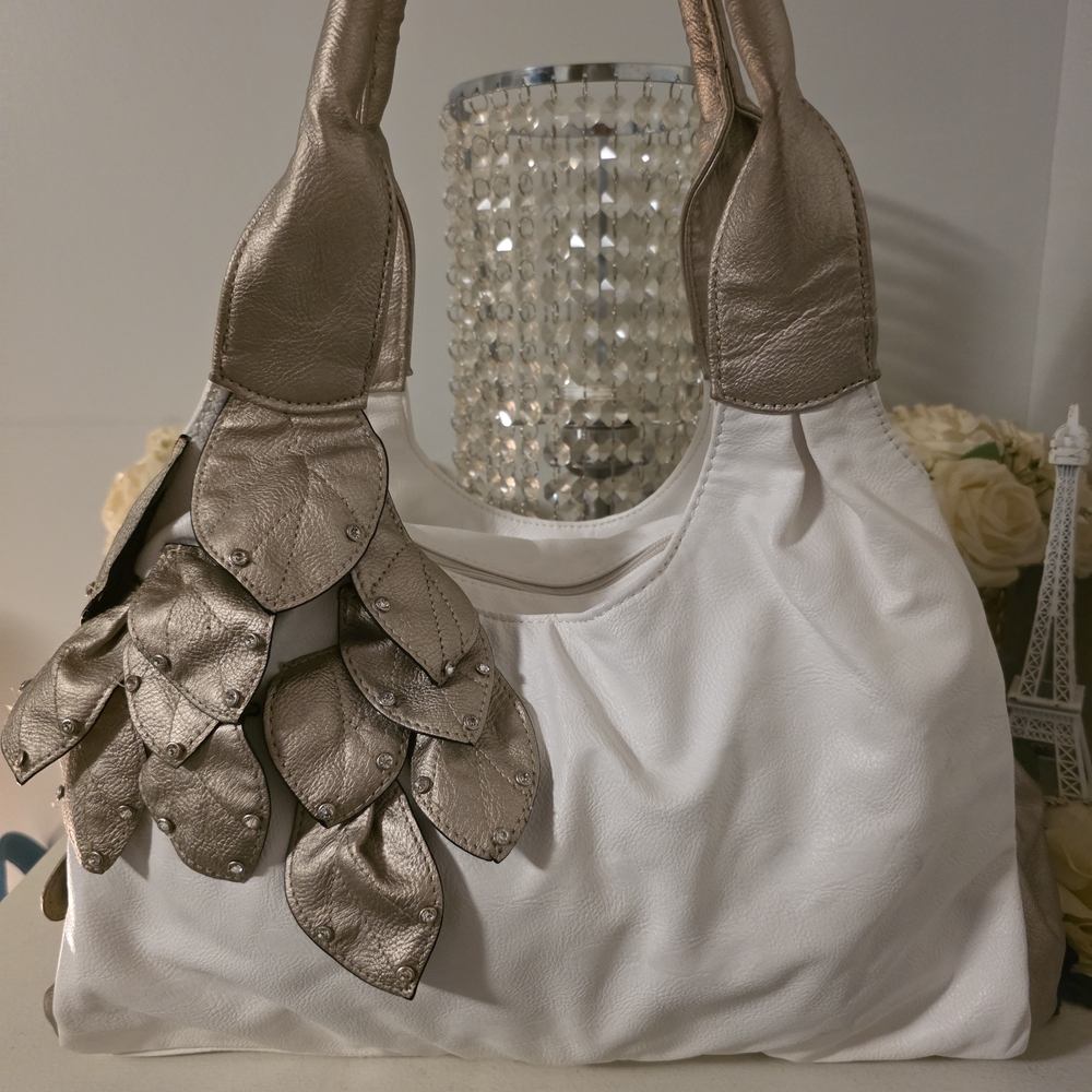 FIORELLI Chic White and Gold Women's Shoulder Bag